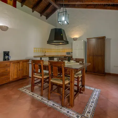 Hacienda Roche Viejo *