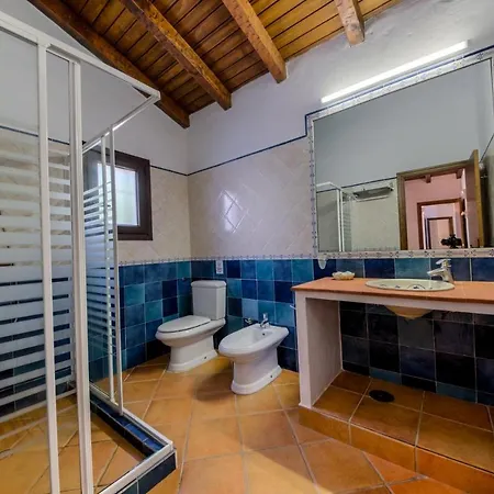 Hacienda Roche Viejo Апартаменти *