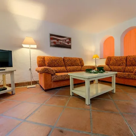 Hacienda Roche Viejo Апартаменти *