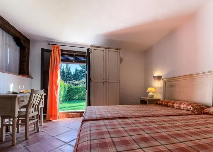 Hacienda Roche Viejo *