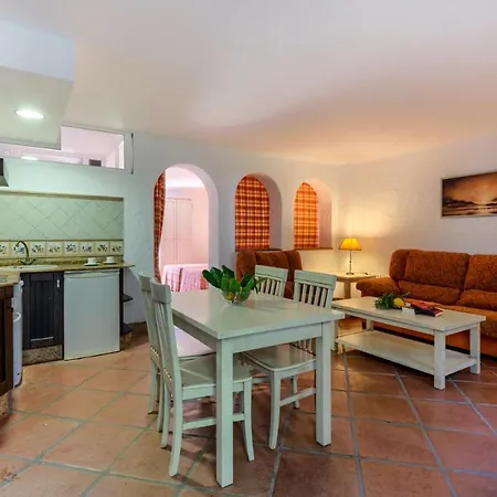 Holiday home Hacienda Roche Viejo *